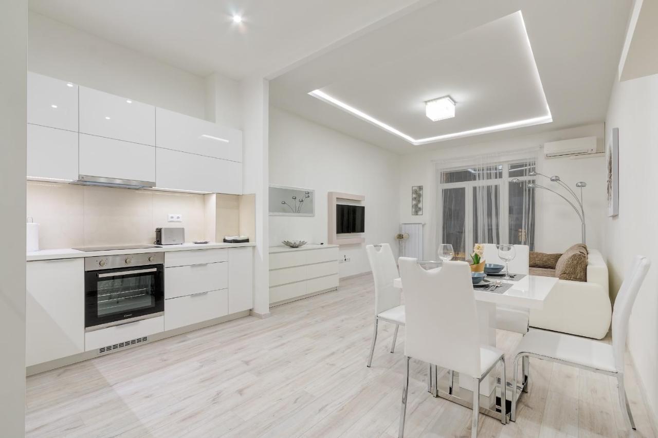 D.Five Kiraly Street Superior Apartment With City View Budapest Exteriör bild